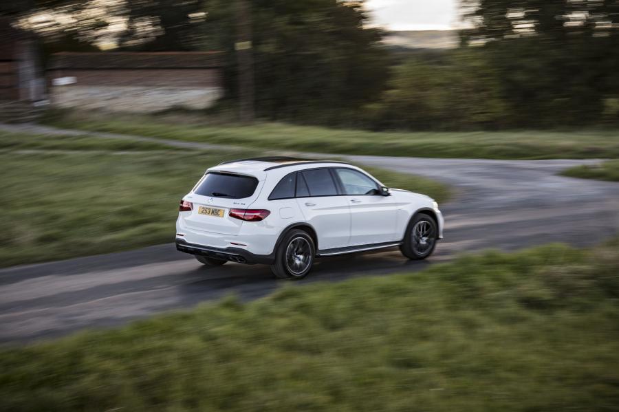  Mercedes-AMG GLC43 4Matic 2016 года  (UK) (фото 6 из 30)